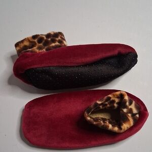 Leopard Print Kids Slippers - Red and Black